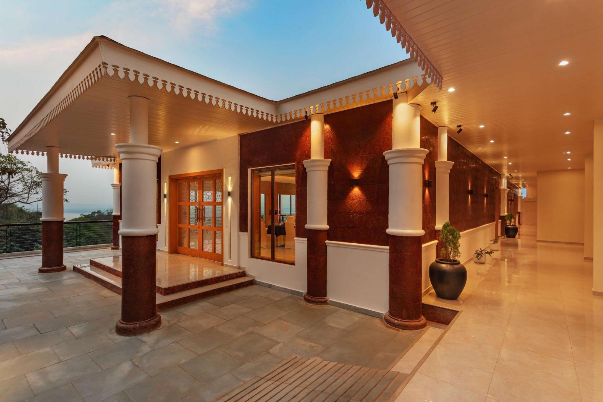 Doubletree By Hilton Goa - Panaji Hotel Exterior photo